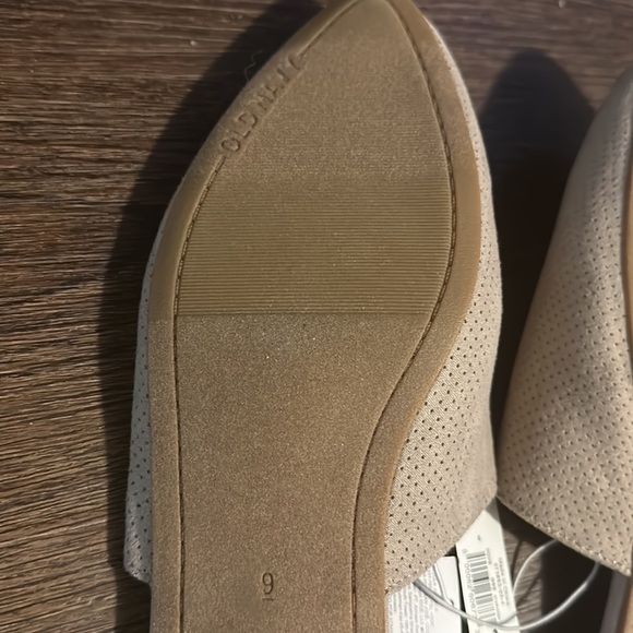 NWT Old Navy Mules - light gray - Picture 3 of 3